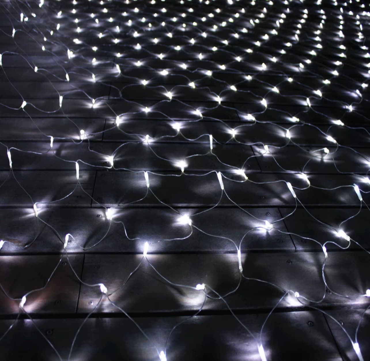 200 LED Cool White Net Lights | 4.9ft x 4.9ft (1.5m) | 8 Lighting Modes | High-Symmetry Mesh Design — view 1